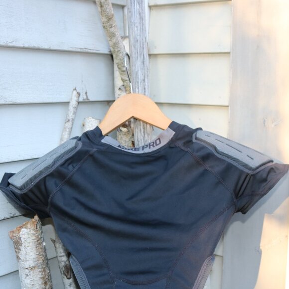 Nike Pro Hyperstrong Black Grey Football Compression Shirt w Pads Sz MEDIUM - Picture 7 of 12